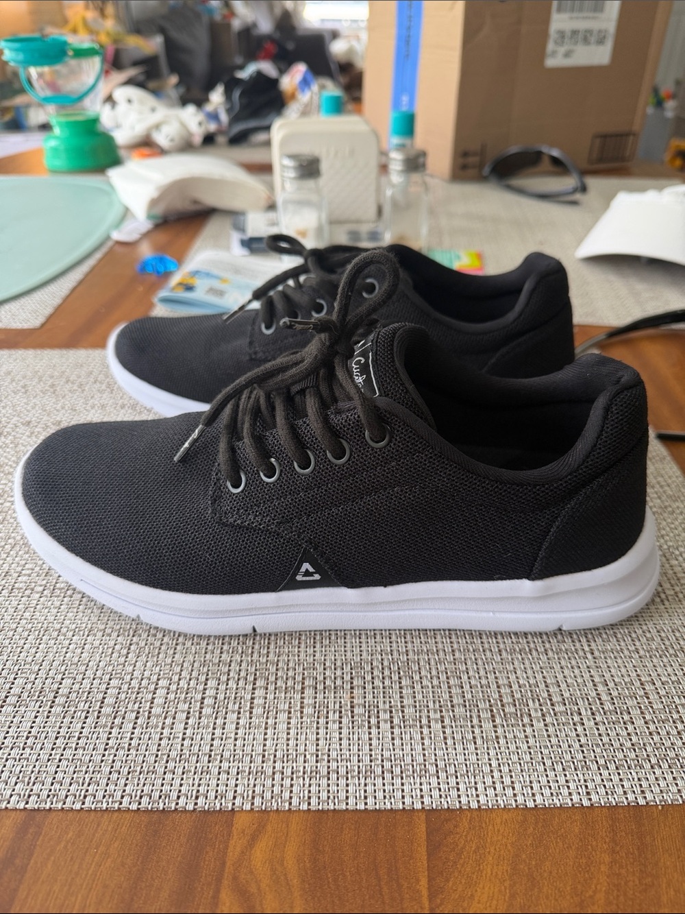 Travis Mathew daily knit sneakers size 8